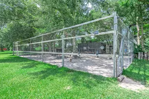 110 Mustang Dr, Alvin, TX 77511 - Photo 29