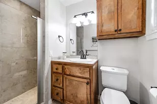 110 Mustang Dr, Alvin, TX 77511 - Photo 15