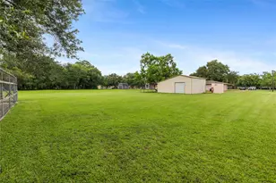 110 Mustang Dr, Alvin, TX 77511 - Photo 37