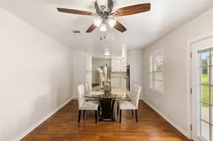 110 Mustang Dr, Alvin, TX 77511 - Photo 9