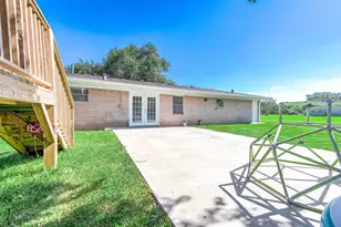 110 Mustang Dr, Alvin, TX 77511 - Photo 35