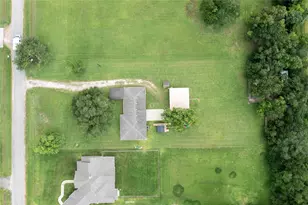 110 Mustang Dr, Alvin, TX 77511 - Photo 39
