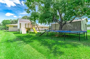 110 Mustang Dr, Alvin, TX 77511 - Photo 27