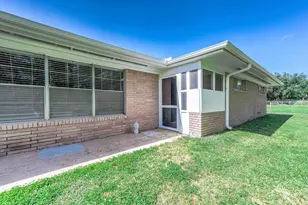 110 Mustang Dr, Alvin, TX 77511 - Photo 3