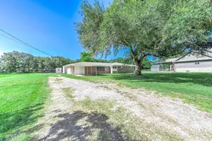 110 Mustang Dr, Alvin, TX 77511 - Photo 1