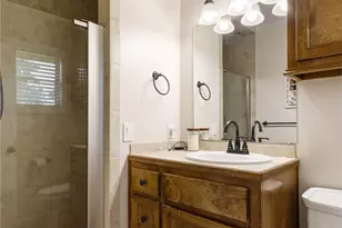 110 Mustang Dr, Alvin, TX 77511 - Photo 15