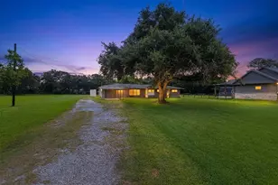 110 Mustang Dr, Alvin, TX 77511 - Photo 1