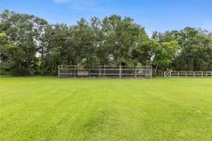 110 Mustang Dr, Alvin, TX 77511 - Photo 35