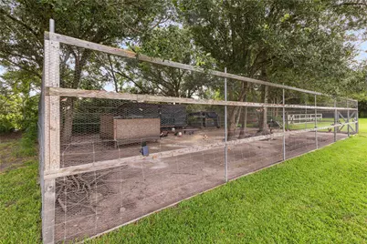 110 Mustang Drive, Alvin, TX 77511 - Photo 29