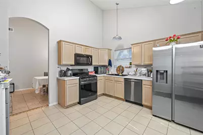 9439 Crystal Cove Circle, Houston, TX 77070 - Photo 11