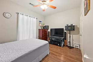 9439 Crystal Cove Cir, Houston, TX 77070 - Photo 13