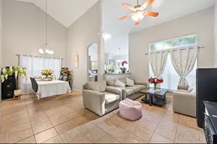 9439 Crystal Cove Cir, Houston, TX 77070 - Photo 7