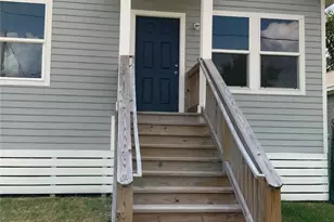 323 E Murrill St, Baytown, TX 77520 - Photo 9