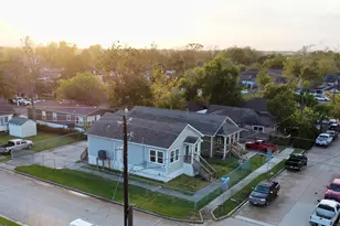 323 E Murrill St, Baytown, TX 77520 - Photo 1