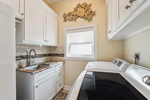 102 Bamaku Bend, Tiki Island, TX 77554 - Photo 23