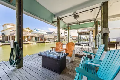 102 Bamaku Bend, Tiki Island, TX 77554 - Photo 47