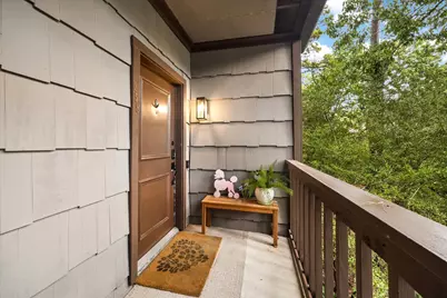 11711 Memorial Drive #258, Houston, TX 77024 - Photo 17
