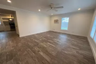 1917 Thonig Rd, Houston, TX 77055 - Photo 3