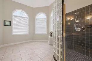 46 Pebble Cove Dr, The Woodlands, TX 77381 - Photo 21