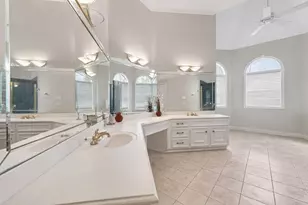 46 Pebble Cove Dr, The Woodlands, TX 77381 - Photo 19