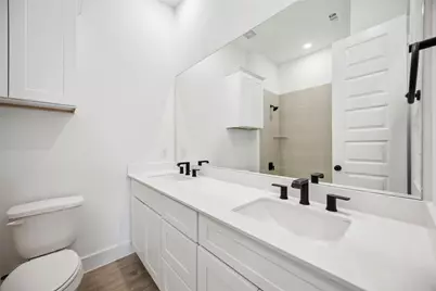 8107 Calhoun Road, Houston, TX 77033 - Photo 23