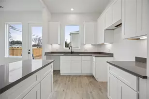 8107 Calhoun Rd, Houston, TX 77033 - Photo 3