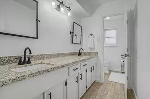 2901 Castle Ct, Pearland, TX 77581 - Photo 29