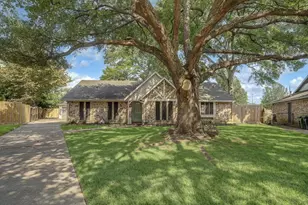 2901 Castle Ct, Pearland, TX 77581 - Photo 41