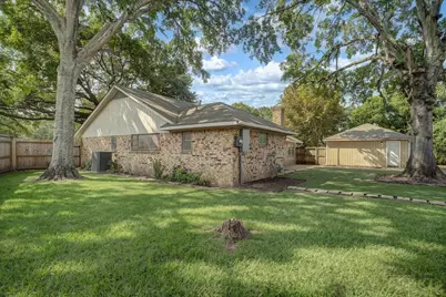 2901 Castle Court, Pearland, TX 77581 - Photo 37