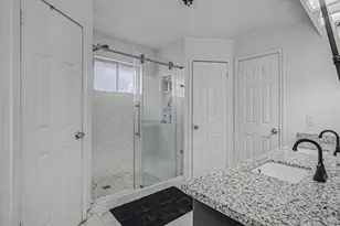 2901 Castle Ct, Pearland, TX 77581 - Photo 25