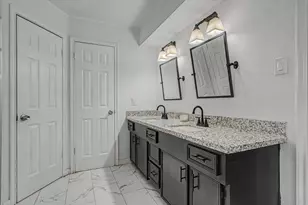 2901 Castle Ct, Pearland, TX 77581 - Photo 23