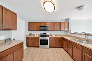 1010 Larks Trace Ln, Houston, TX 77090 - Photo 17