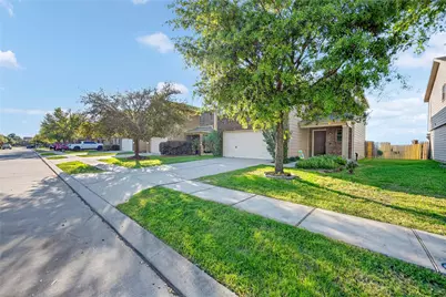 1010 Larks Trace Lane, Houston, TX 77090 - Photo 5