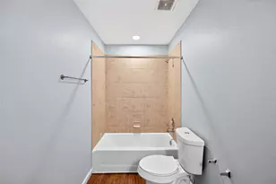 1010 Larks Trace Ln, Houston, TX 77090 - Photo 31