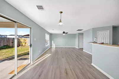 1010 Larks Trace Lane, Houston, TX 77090 - Photo 15