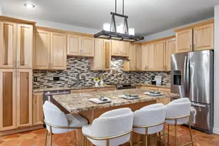 252 Sugar Berry Cir, Houston, TX 77024 - Photo 17