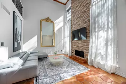 252 Sugarberry Circle, Houston, TX 77024 - Photo 9