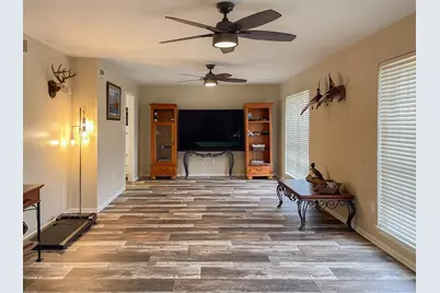 905 Center Street, El Campo, TX 77437 - Photo 5