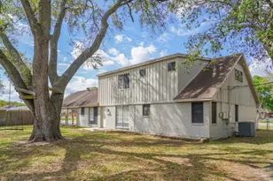 905 Center St, El Campo, TX 77437 - Photo 31