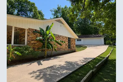 210 Holly Lake W, Livingston, TX 77351 - Photo 13