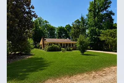 210 Holly Lake W, Livingston, TX 77351 - Photo 11
