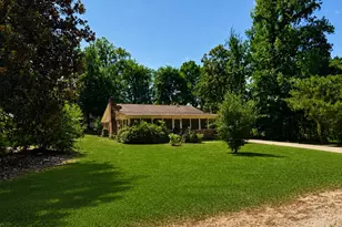 210 Holly Lake W, Livingston, TX 77351 - Photo 11