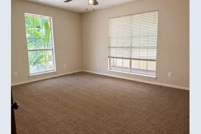 210 Holly Lake W, Livingston, TX 77351 - Photo 7