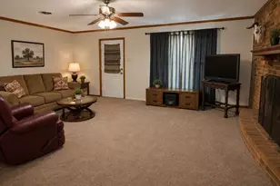 210 Holly Lake W, Livingston, TX 77351 - Photo 3