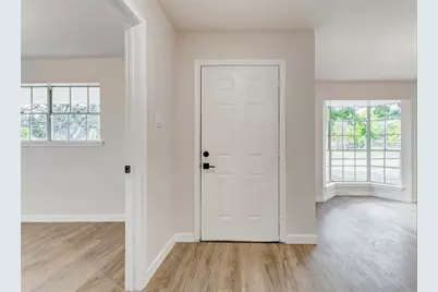 5514 Chantilly Lane, Houston, TX 77092 - Photo 9