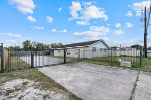 2910 San Augustine Ave, Pasadena, TX 77503 - Photo 11