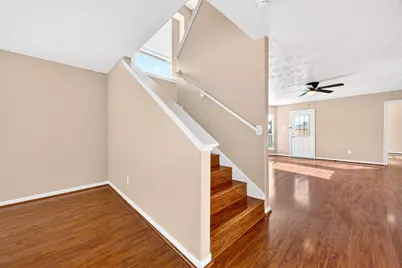 15014 Middle Oaks Boulevard, Houston, TX 77082 - Photo 27
