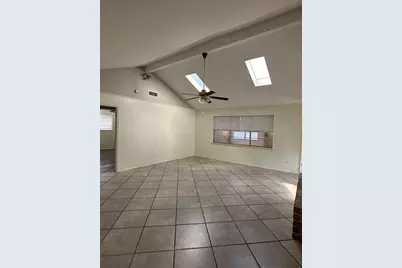 11702 Brighton Lane, Meadows Place, TX 77477 - Photo 5