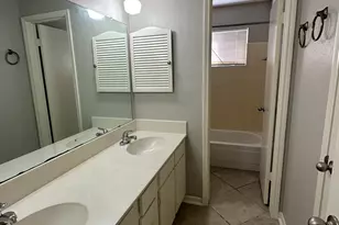 11702 Brighton Ln, Meadows Place, TX 77477 - Photo 7