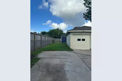 11702 Brighton Lane, Meadows Place, TX 77477 - Photo 15